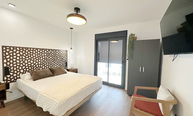Herverkoop - Herenhuis -
Torrevieja - Torrevieja - Centre
