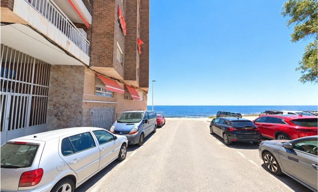 Herverkoop - Appartement / flat -
Torrevieja - Playa de los Naufragos