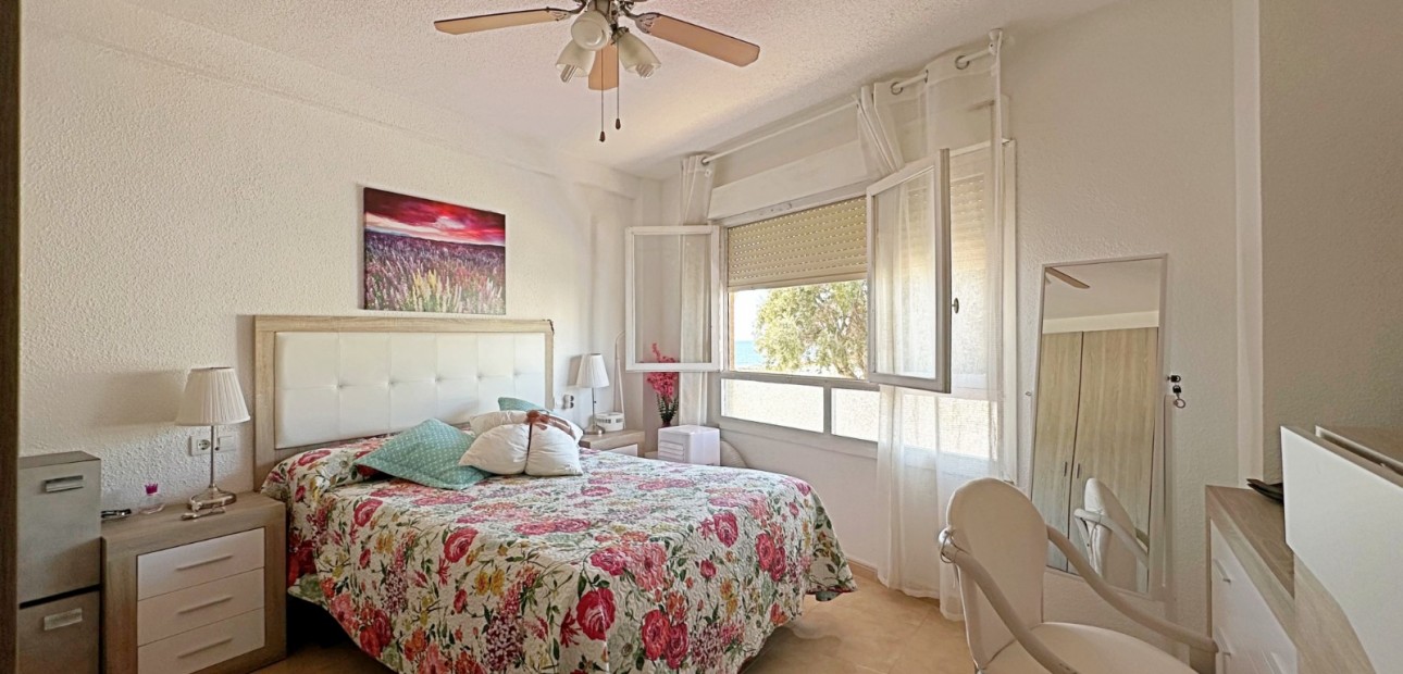 Herverkoop - Appartement / flat -
Torrevieja - Playa de los Naufragos