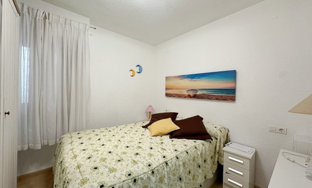 Herverkoop - Appartement / flat -
Torrevieja - Playa de los Naufragos