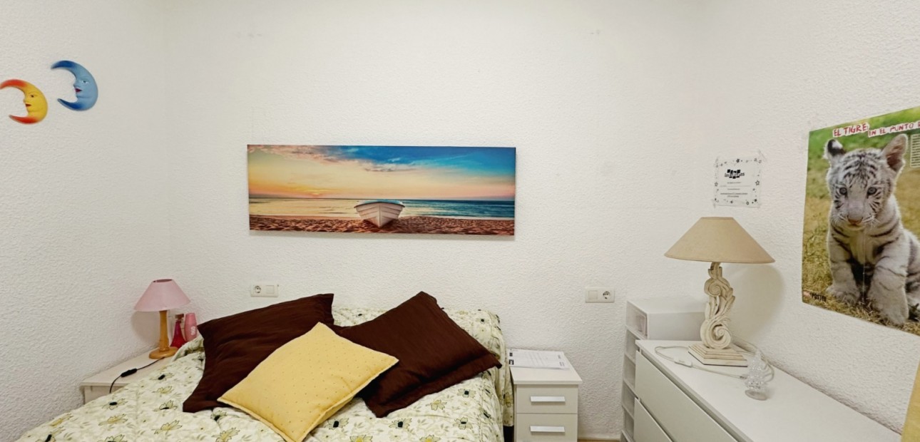 Herverkoop - Appartement / flat -
Torrevieja - Playa de los Naufragos