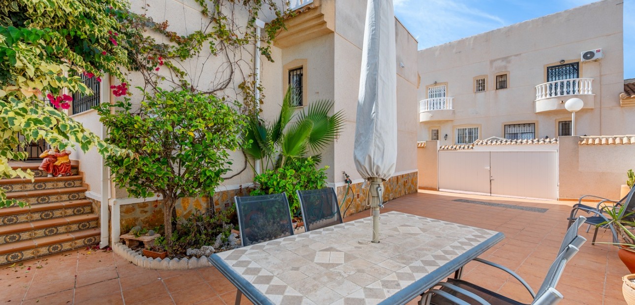 Herverkoop - Semi Detached Villa -
Ciudad Quesada - Ciudad Quesada - Town