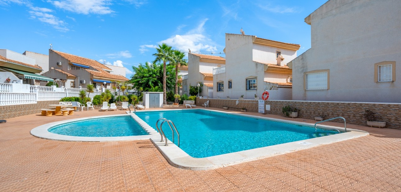 Herverkoop - Semi Detached Villa -
Ciudad Quesada - Ciudad Quesada - Town
