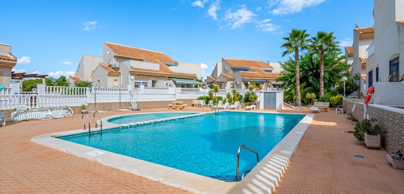 Herverkoop - Semi Detached Villa -
Ciudad Quesada - Ciudad Quesada - Town