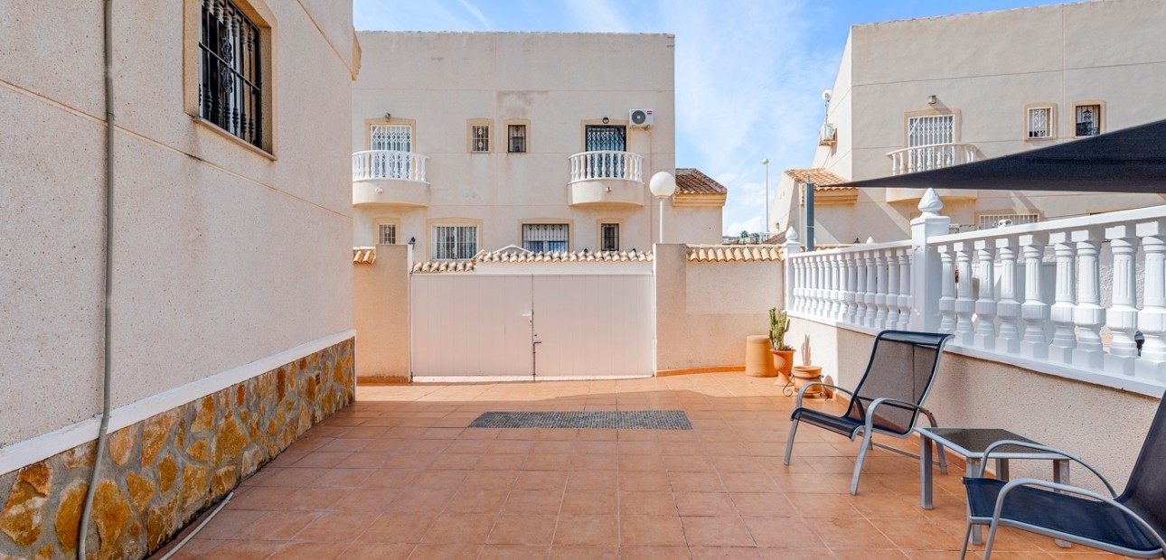 Herverkoop - Semi Detached Villa -
Ciudad Quesada - Ciudad Quesada - Town