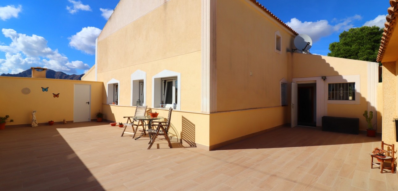 Herverkoop - Country Property -
Rafal - El Mudamiento