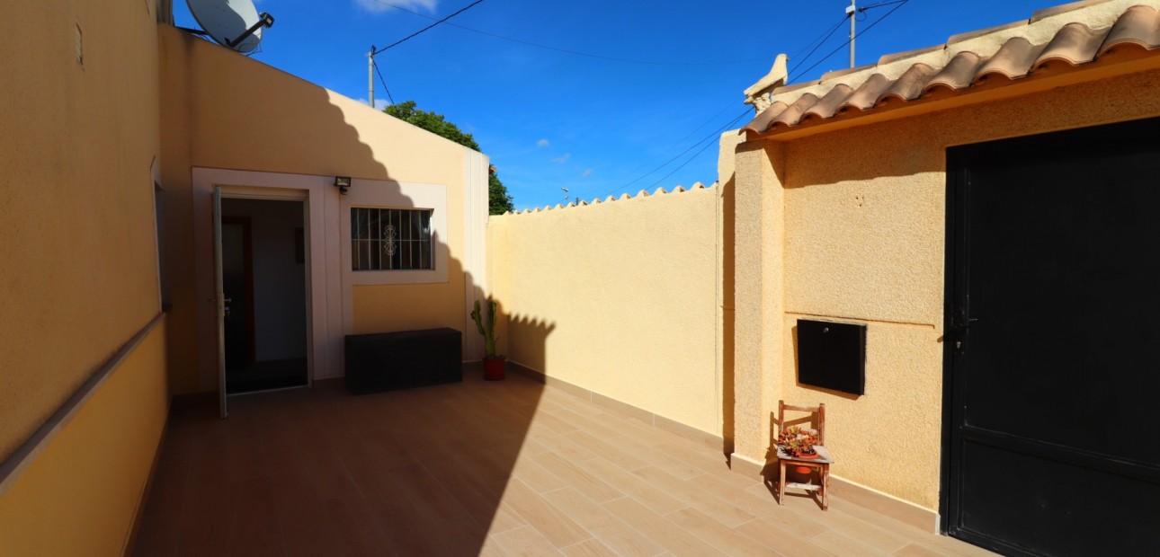 Herverkoop - Country Property -
Rafal - El Mudamiento