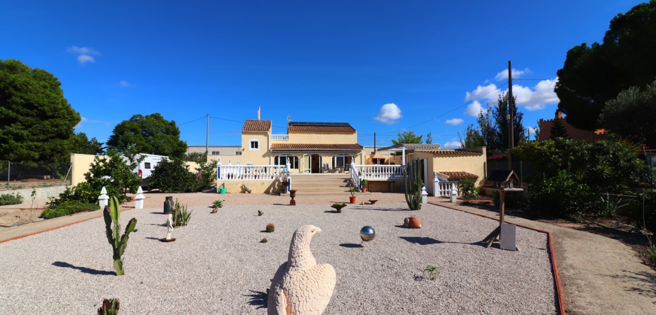 Herverkoop - Country Property -
Rafal - El Mudamiento