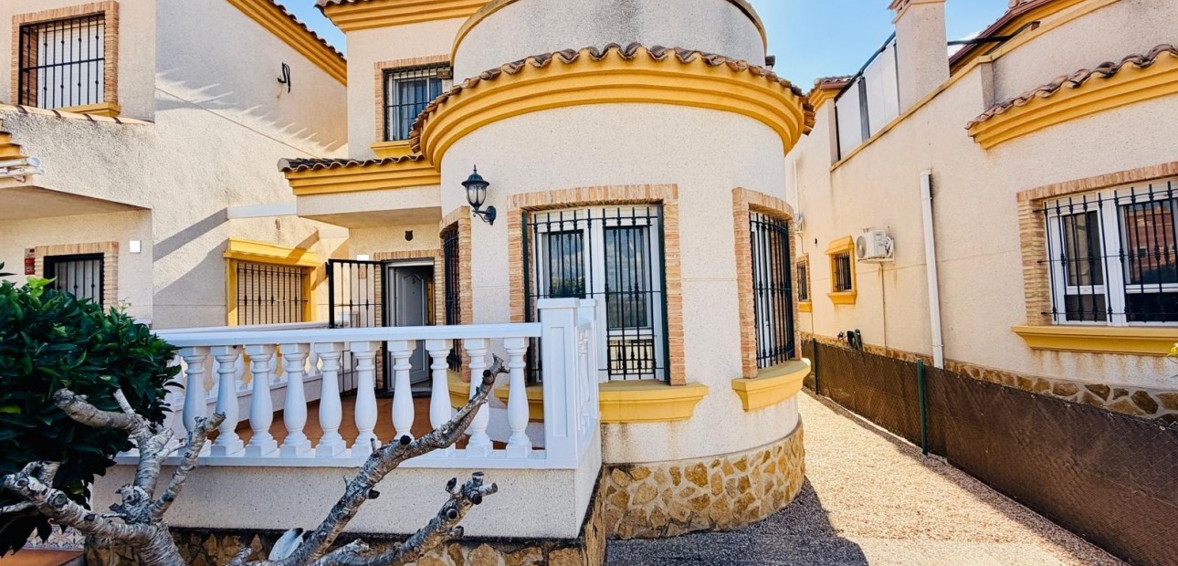 Sale - Detached Villa -
Los Montesinos - La herrada
