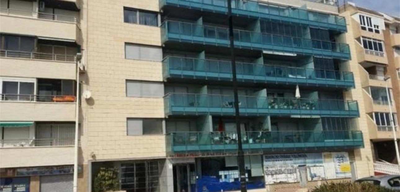 Sale - Apartment / flat -
Torrevieja - Playa del cura