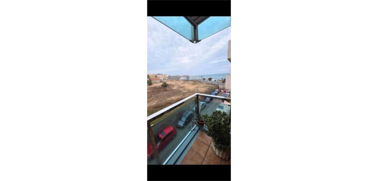 Sale - Apartment / flat -
Torrevieja - Playa del cura