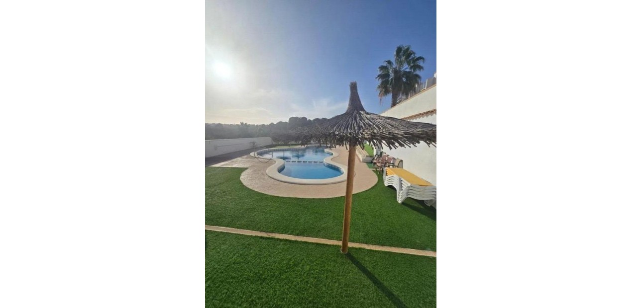 Sale - Villa -
Orihuela Costa - Lomas de Cabo Roig-Los Dolses
