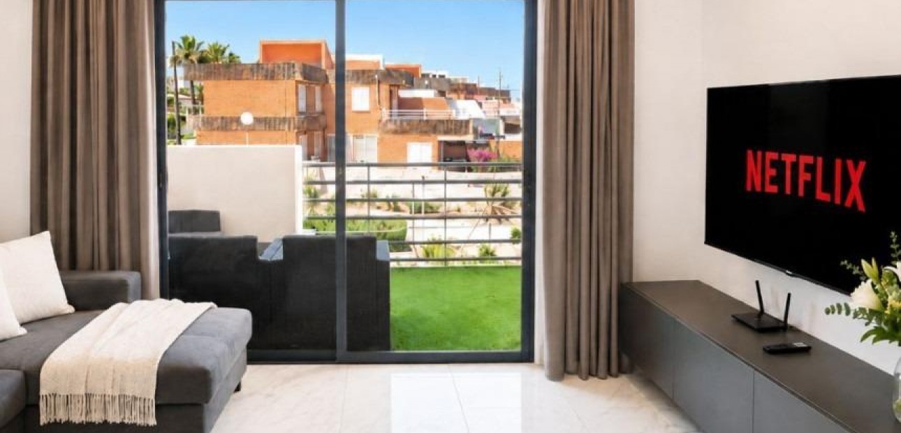 Sale - Apartment / flat -
Torrevieja - Torre la mata