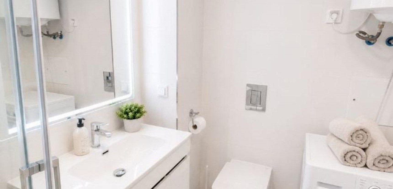Sale - Apartment / flat -
Torrevieja - Torre la mata