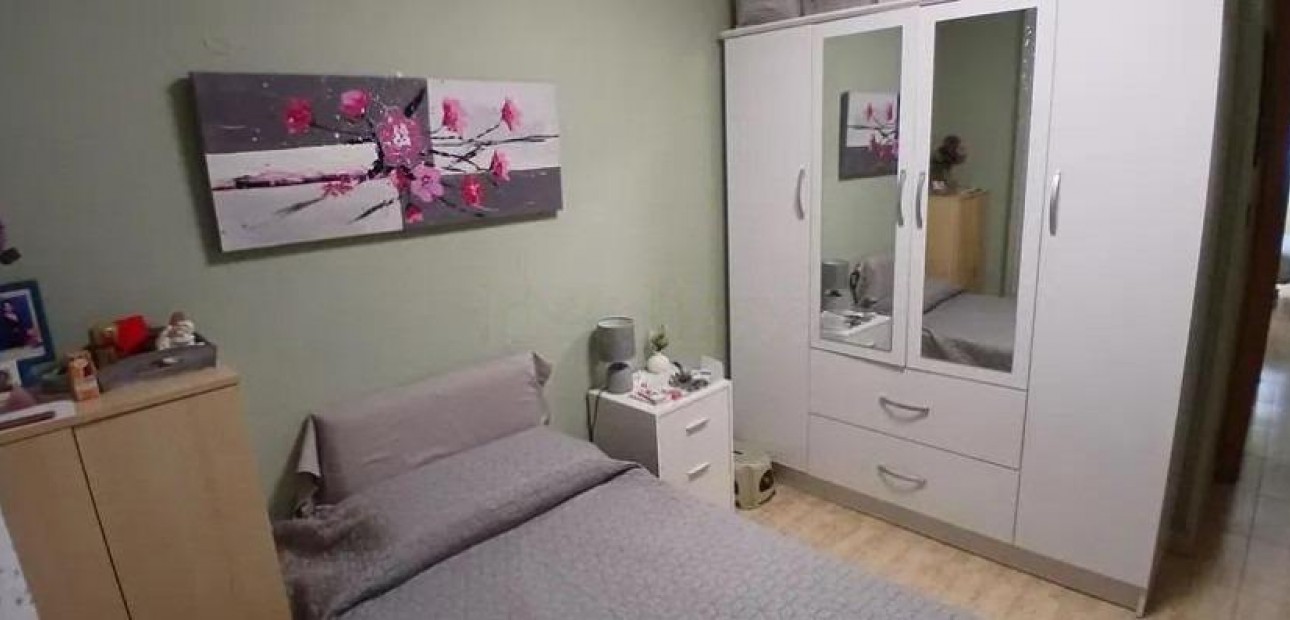 Sale - Apartment / flat -
Torrevieja - Estacion de autobuses