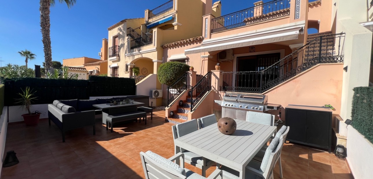 Sale - Bungalow -
Algorfa - La Finca Golf Resort