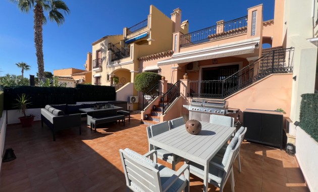Sale - Bungalow -
Algorfa - La Finca Golf Resort