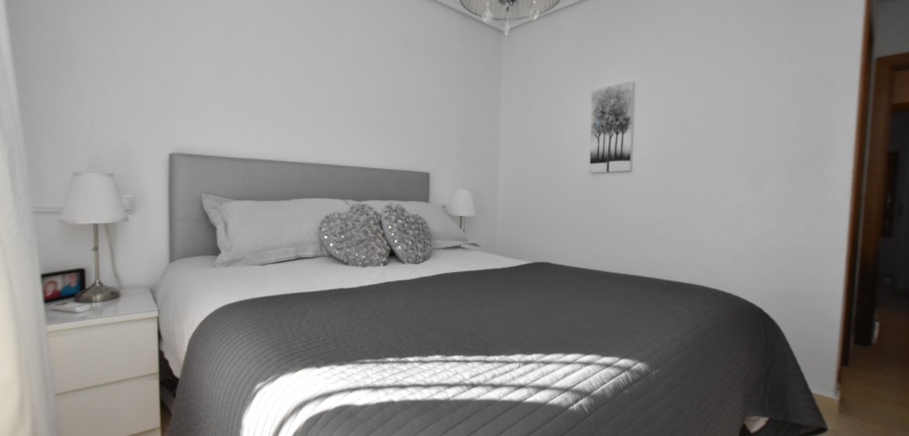 Sale - Bungalow -
Algorfa - La Finca Golf Resort
