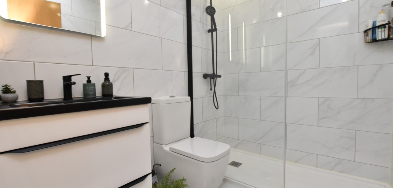 Sale - Bungalow -
Algorfa - La Finca Golf Resort