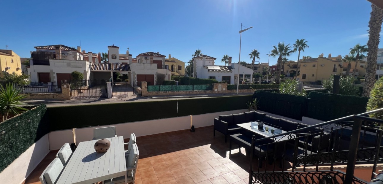 Sale - Bungalow -
Algorfa - La Finca Golf Resort