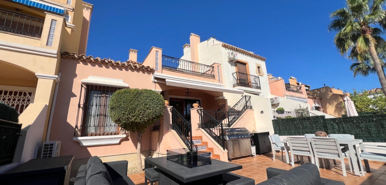 Sale - Bungalow -
Algorfa - La Finca Golf Resort