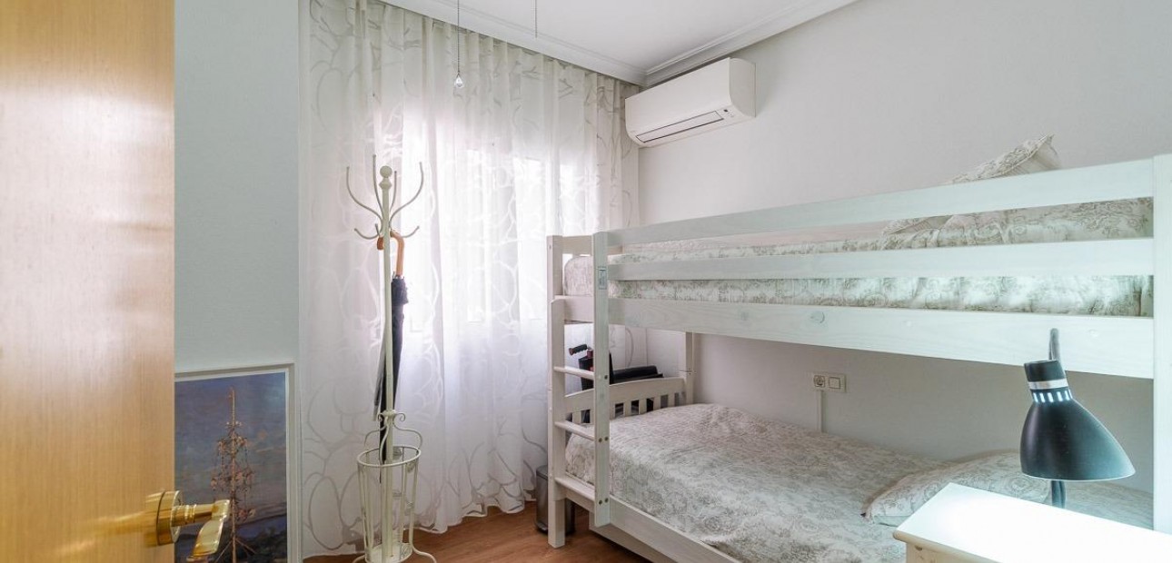 Sale - Penthouse -
Torrevieja - Centro