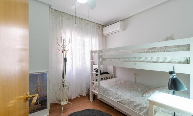 Sale - Penthouse -
Torrevieja - Centro