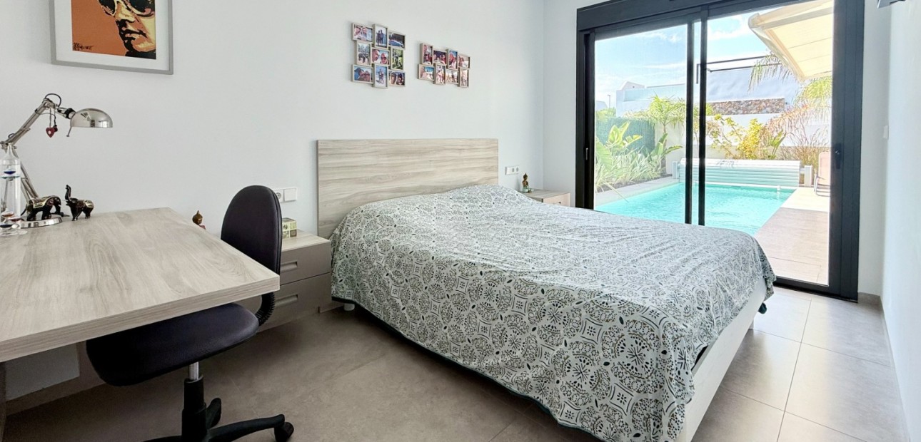 Sale - Villa -
San Javier - Santiago de la Ribera
