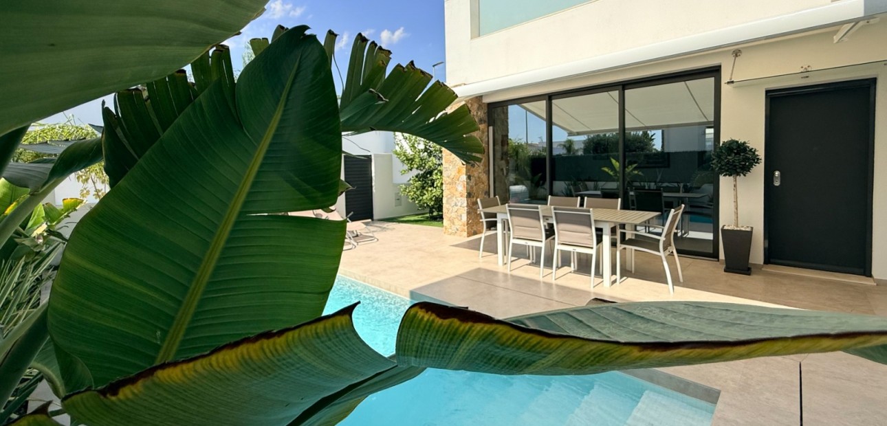 Sale - Villa -
San Javier - Santiago de la Ribera