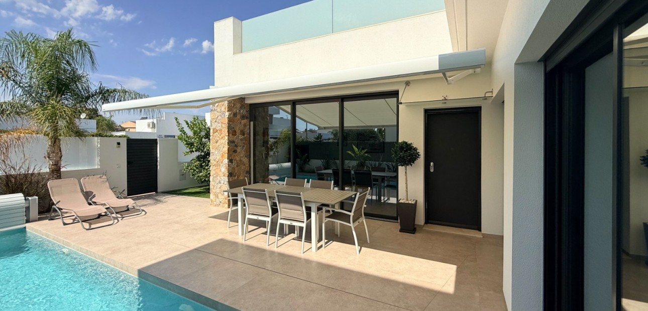 Sale - Villa -
San Javier - Santiago de la Ribera