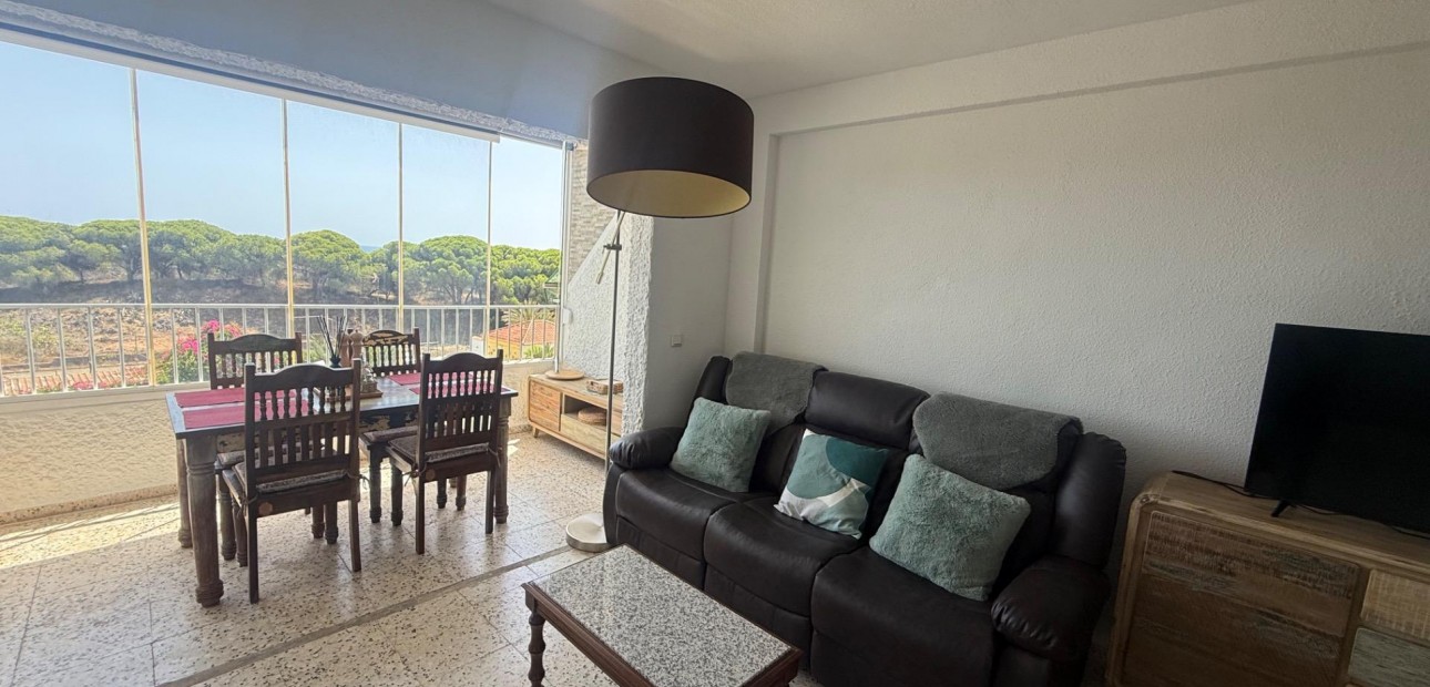 Sale - Apartment / flat -
Guardamar del Segura - Urbanizaciones
