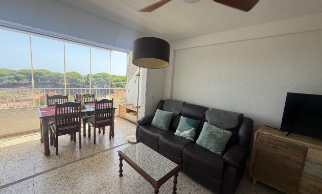 Sale - Apartment / flat -
Guardamar del Segura - Urbanizaciones