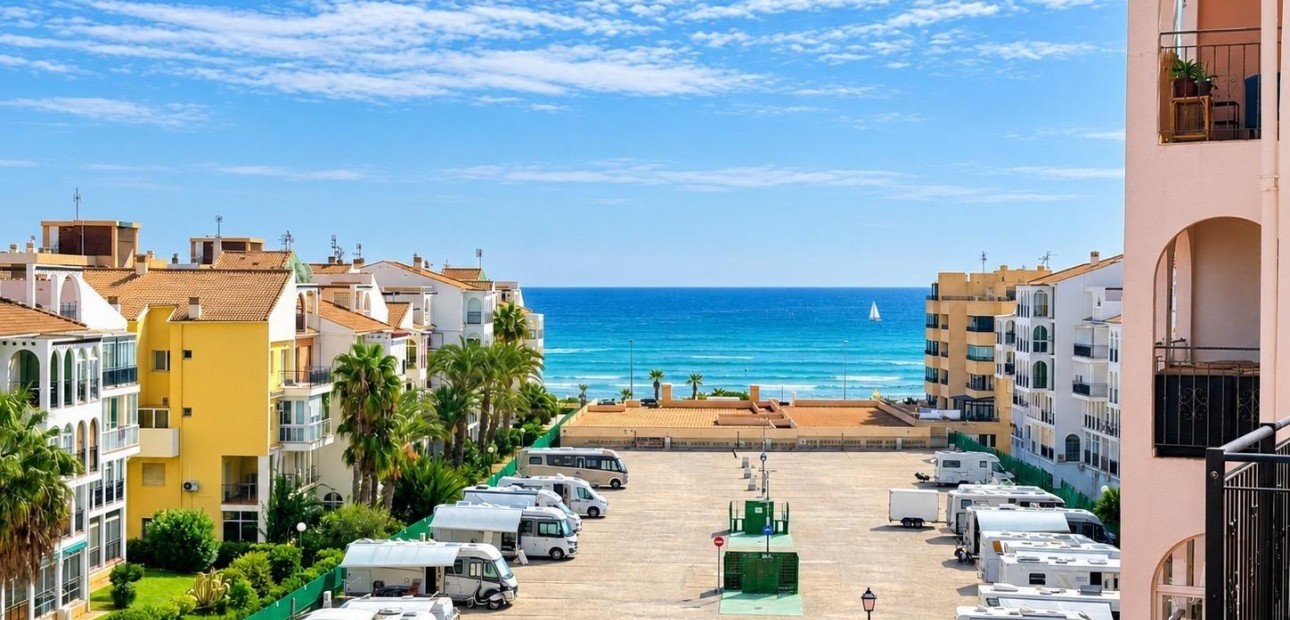 Sale - Apartment / flat -
Torrevieja - La veleta