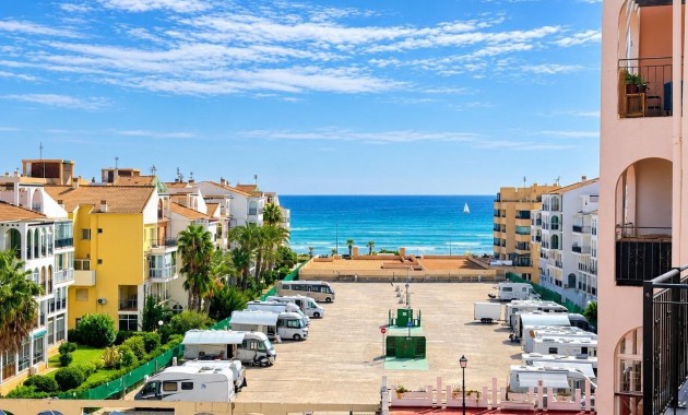Sale - Apartment / flat -
Torrevieja - La veleta