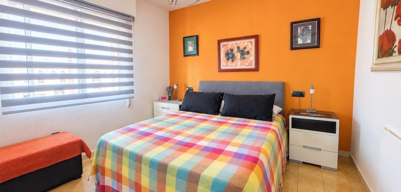 Sale - Apartment / flat -
Torrevieja - La veleta