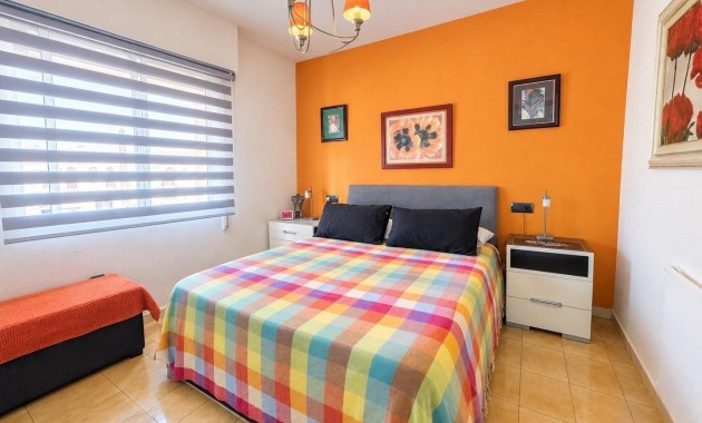 Sale - Apartment / flat -
Torrevieja - La veleta
