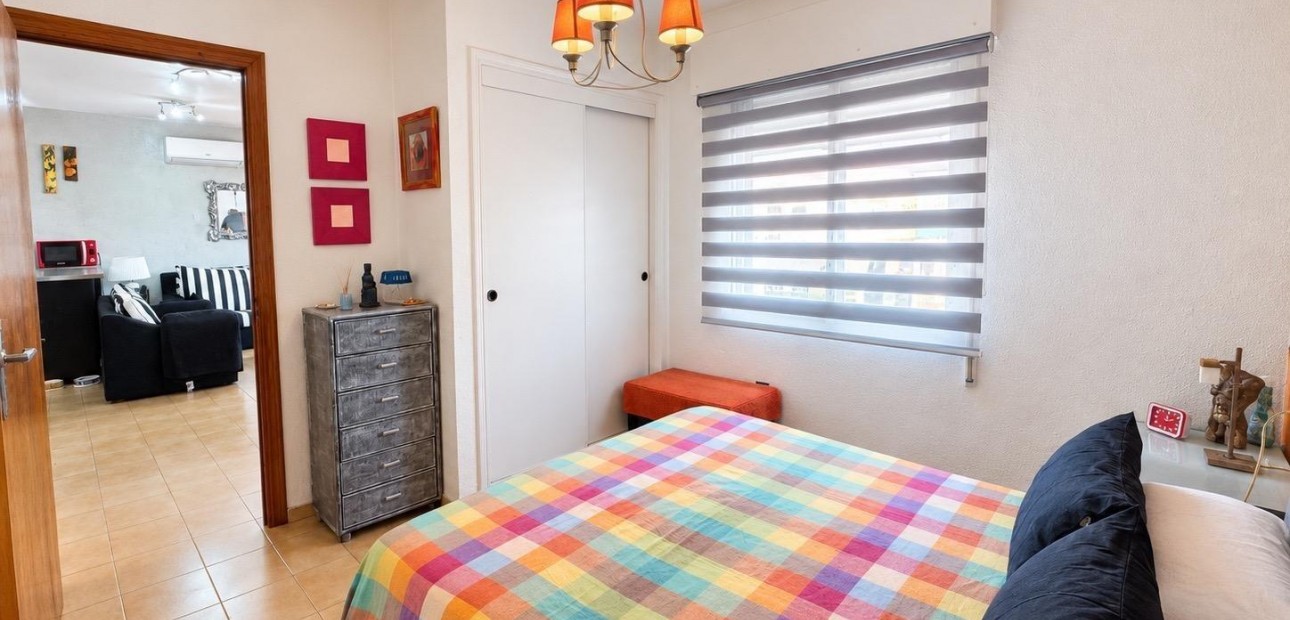 Sale - Apartment / flat -
Torrevieja - La veleta