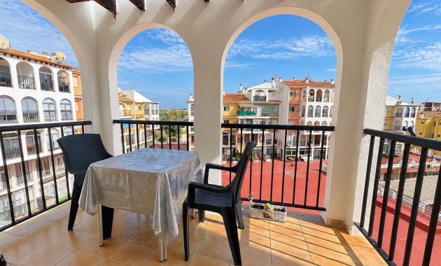 Sale - Apartment / flat -
Torrevieja - La veleta