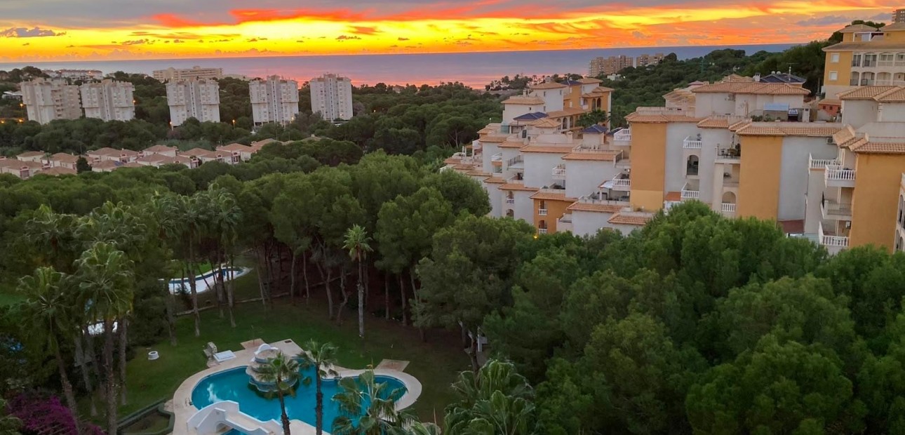 Sale - Apartment / flat -
Orihuela Costa - Dehesa de Campoamor