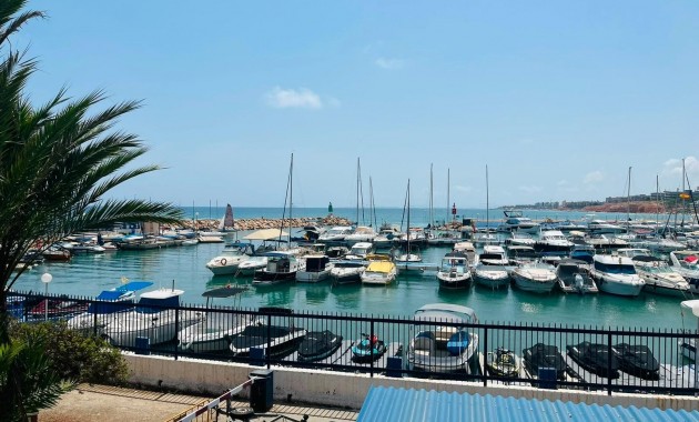 Sale - Apartment / flat -
Orihuela Costa - Dehesa de Campoamor