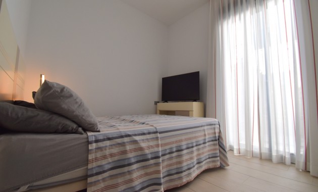 Sale - Quad Villa -
Orihuela Costa - Lomas de Cabo Roig
