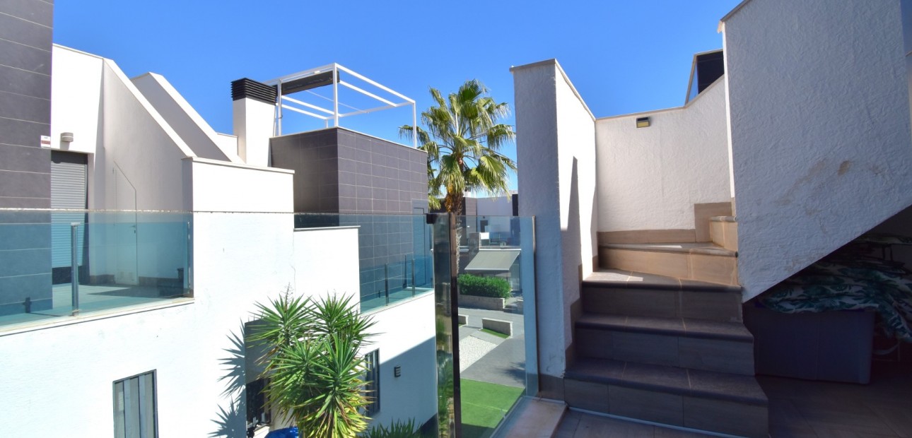 Sale - Quad Villa -
Orihuela Costa - Lomas de Cabo Roig