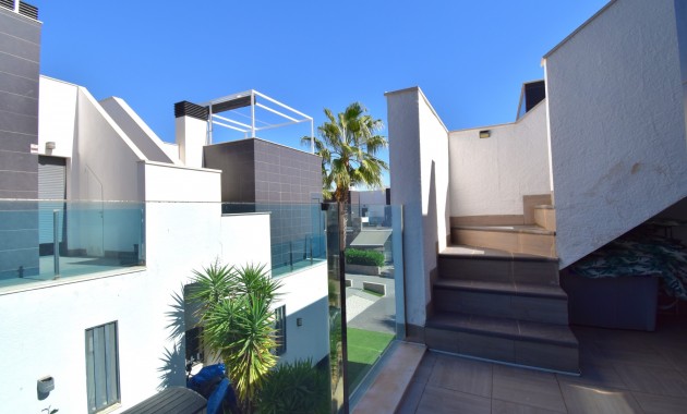 Sale - Quad Villa -
Orihuela Costa - Lomas de Cabo Roig