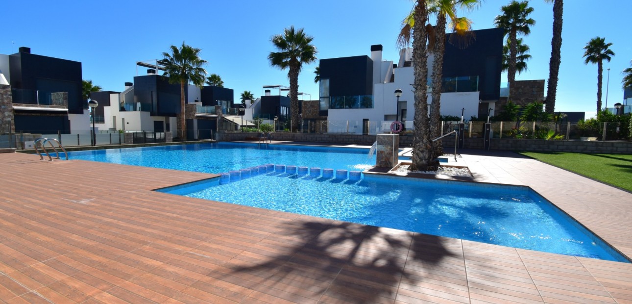 Sale - Quad Villa -
Orihuela Costa - Lomas de Cabo Roig