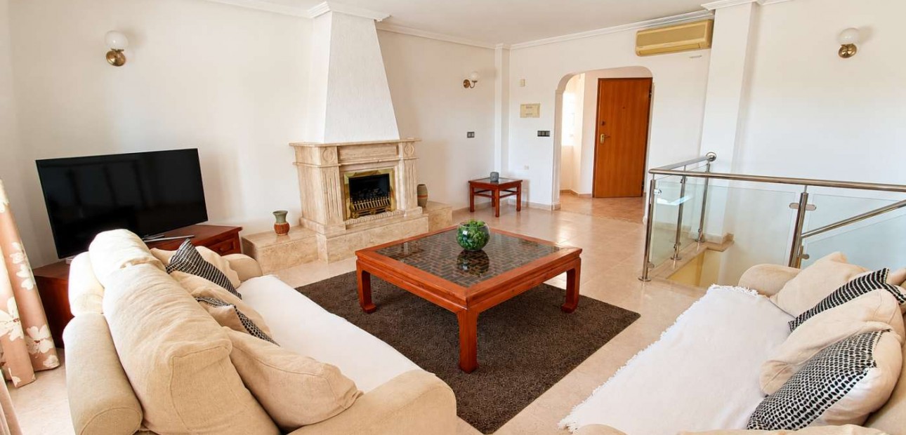 Sale - Detached Villa -
Algorfa - Montemar