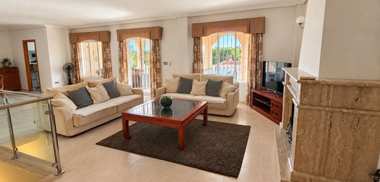 Sale - Detached Villa -
Algorfa - Montemar