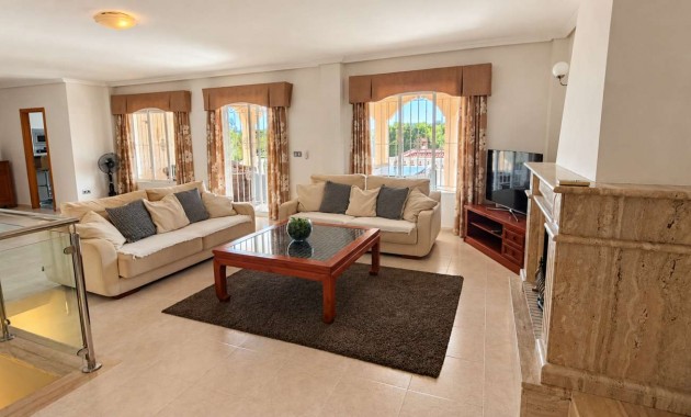 Sale - Detached Villa -
Algorfa - Montemar