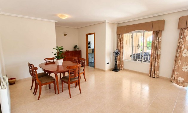 Sale - Detached Villa -
Algorfa - Montemar