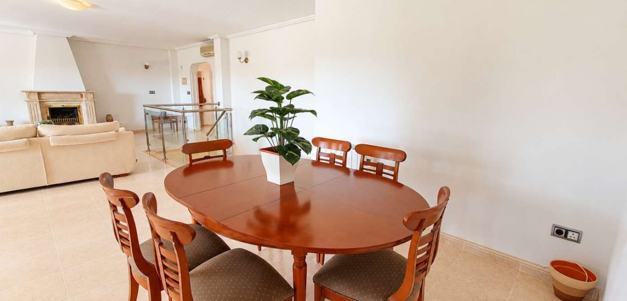 Sale - Detached Villa -
Algorfa - Montemar