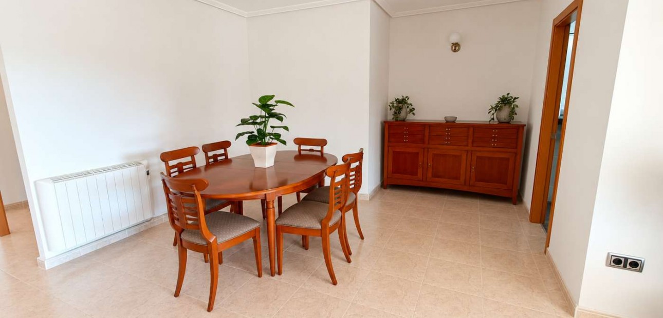 Sale - Detached Villa -
Algorfa - Montemar
